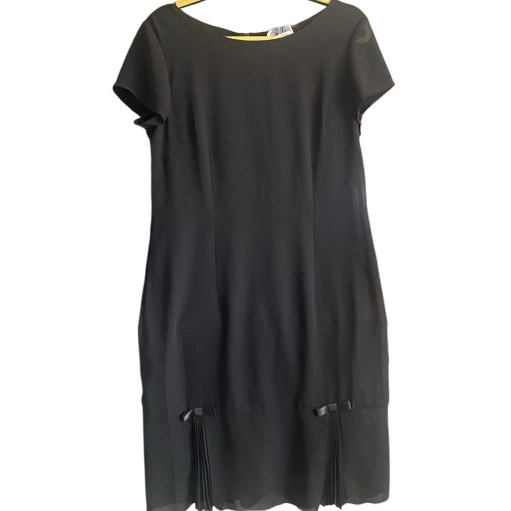 VINTAGE Los Angeles Gal Short Sleeve Pleated and Bowed Black Midi Dress. Size 10
